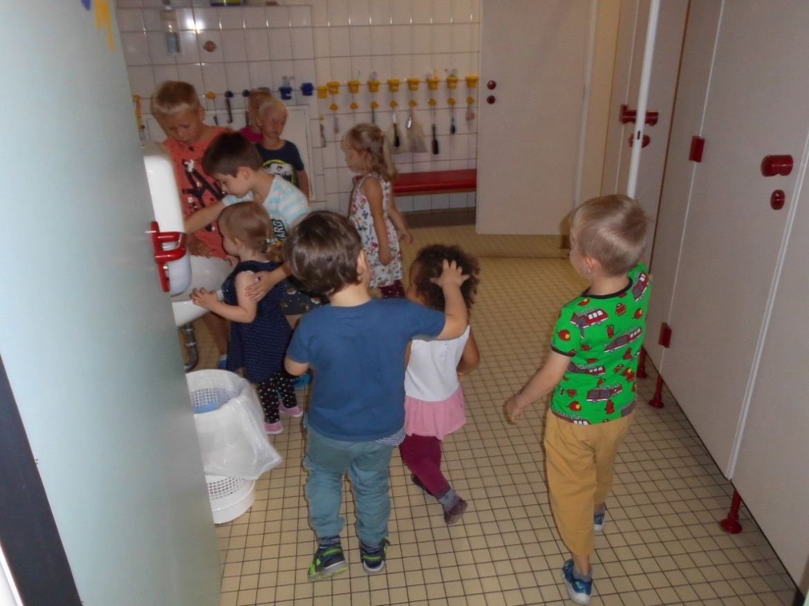 Krippenkinder_Besuch.jpg